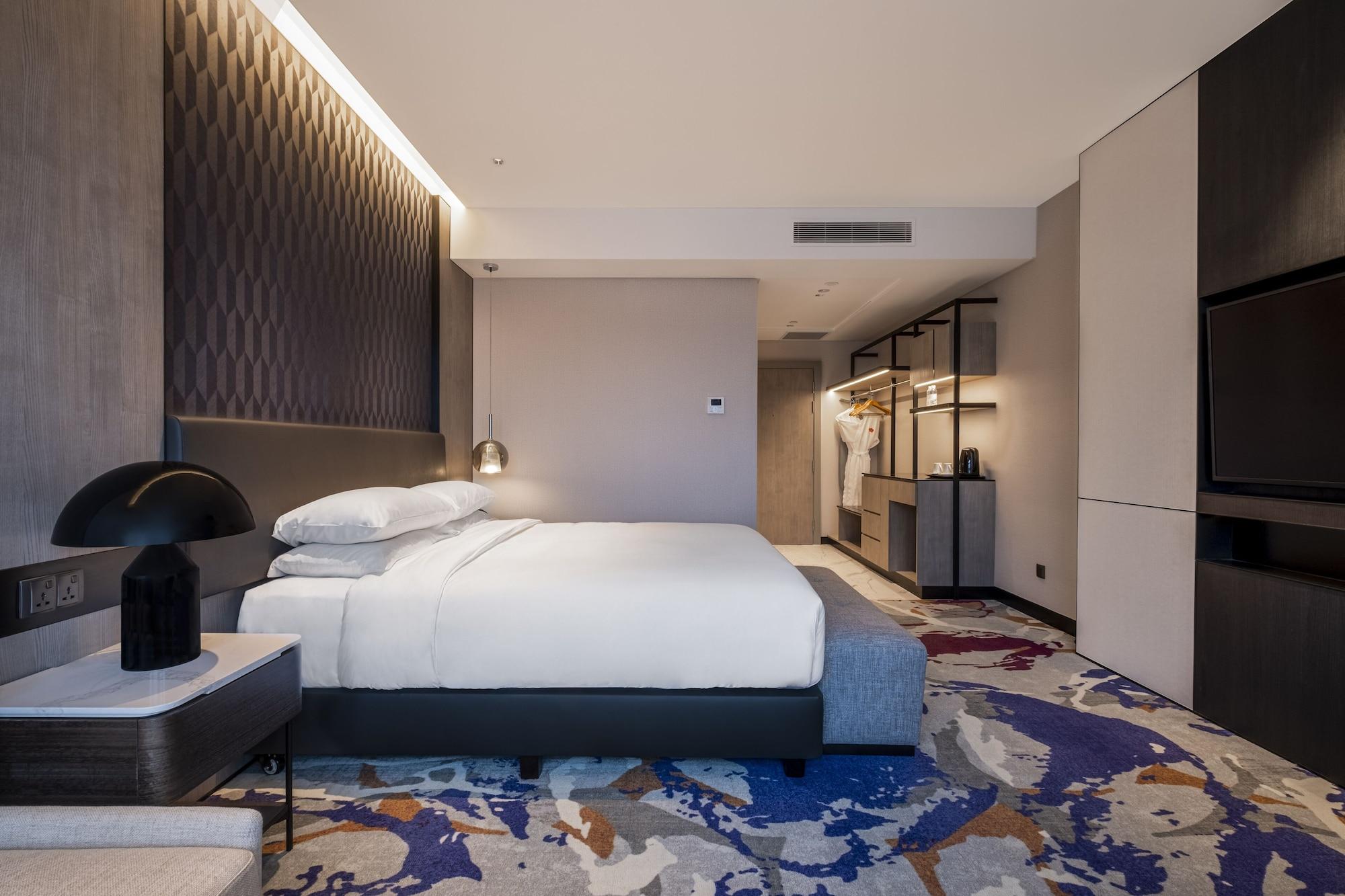Khách sạn Orchid 4*
